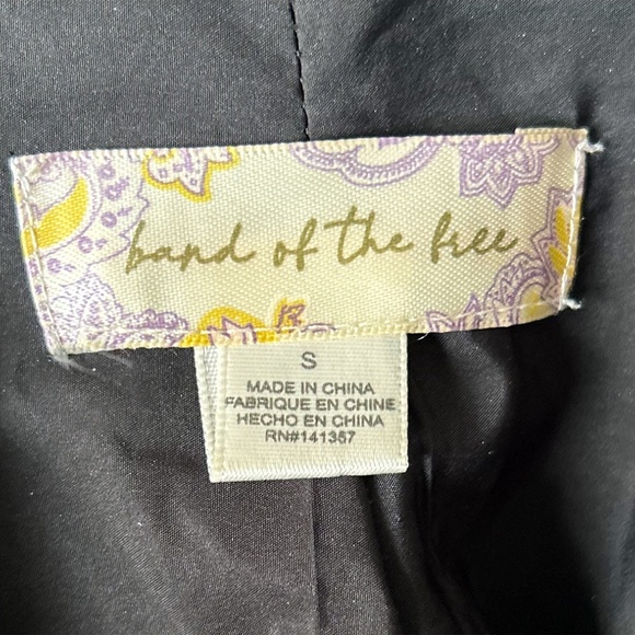 Band Of the Free Faux Fur Cannibis, Weed, Colorful Marijuana Leaf Pattern, Small - Picture 4 of 4